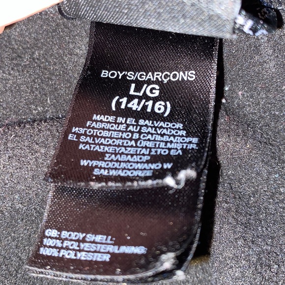 Boys North Face Large Winter Jacket with Hood - Picture 4 of 5